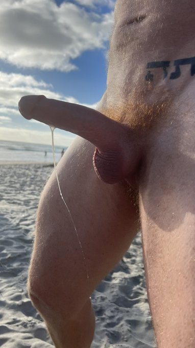 Eddie Burke - Beach, sun, and @SirSwitch17’s mouth ☀️🏖👅 https://t.co/wVD9GoyahV