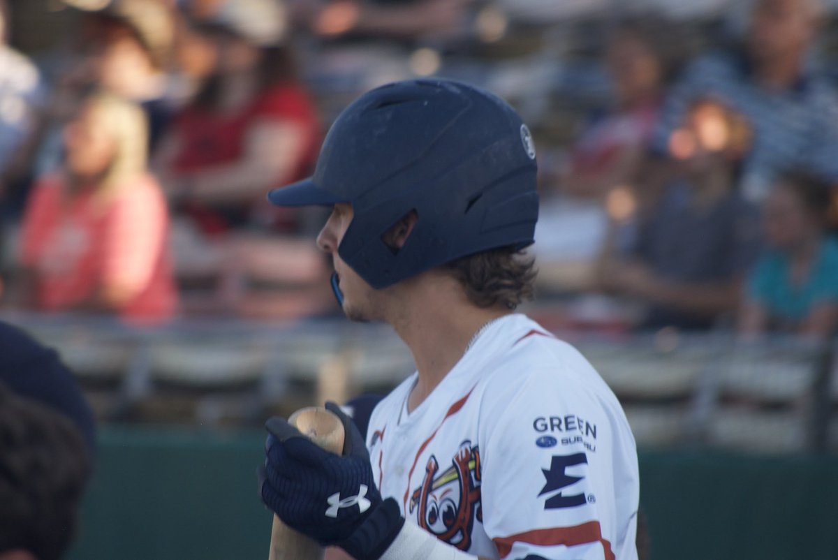 ShoesBaseball's tweet photo. Home run Payton Pennington (@penningtonpayt1)! ‘Shoes go up 2-1 in the bottom of the 6th! #ShoeCrew22 https://t.co/ey6yriEpKc