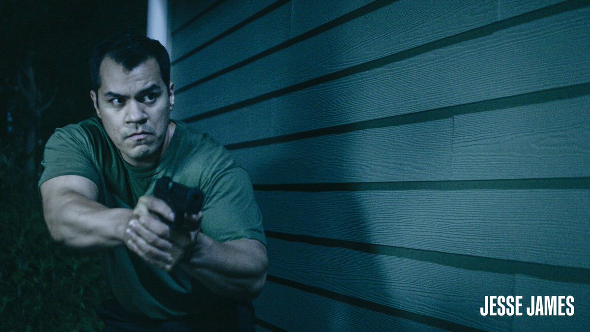 rollinsw0llen's tweet image. I always get my target - @Breakingtlmovie
@AntuoneT as Jason
@JoelPMoody as Bo
#JesseJames as Doren

⏯️ Watch it on @PrimeVideo amazon.com/Breaking-Loop-…

#breakingtheloop #actorslife #SciFiFilmsOrSongs #PrimeVideo