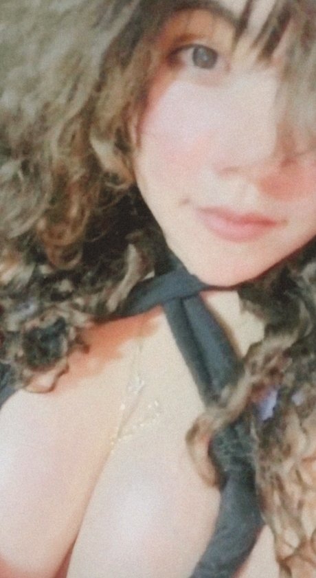 OrellanaDB's tweet photo. 🌻💜♥️💋 https://t.co/UjQ3vM8ZV2
