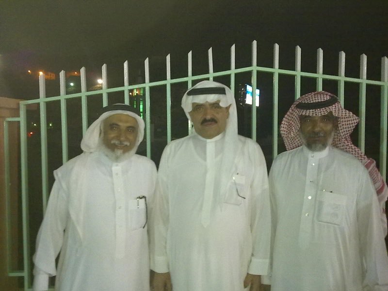alwathg1374's tweet photo. @drahmedshehri3 @TheGhadaFahad @sakg999 @GhalebKamel3 اسال الله له طول العمر على طاعة الله وان يمن له بالشفاءوالصحه والسلامه 
وقد ذكرتني دكتور احمد بلقائنا بالاستاذ غالب كامل في مدينة ابها عندما تسلم جائزة المفتاحه كافضل اعلامي ، وكانت ذكريات جميله . https://t.co/wNuFCIAcW6
