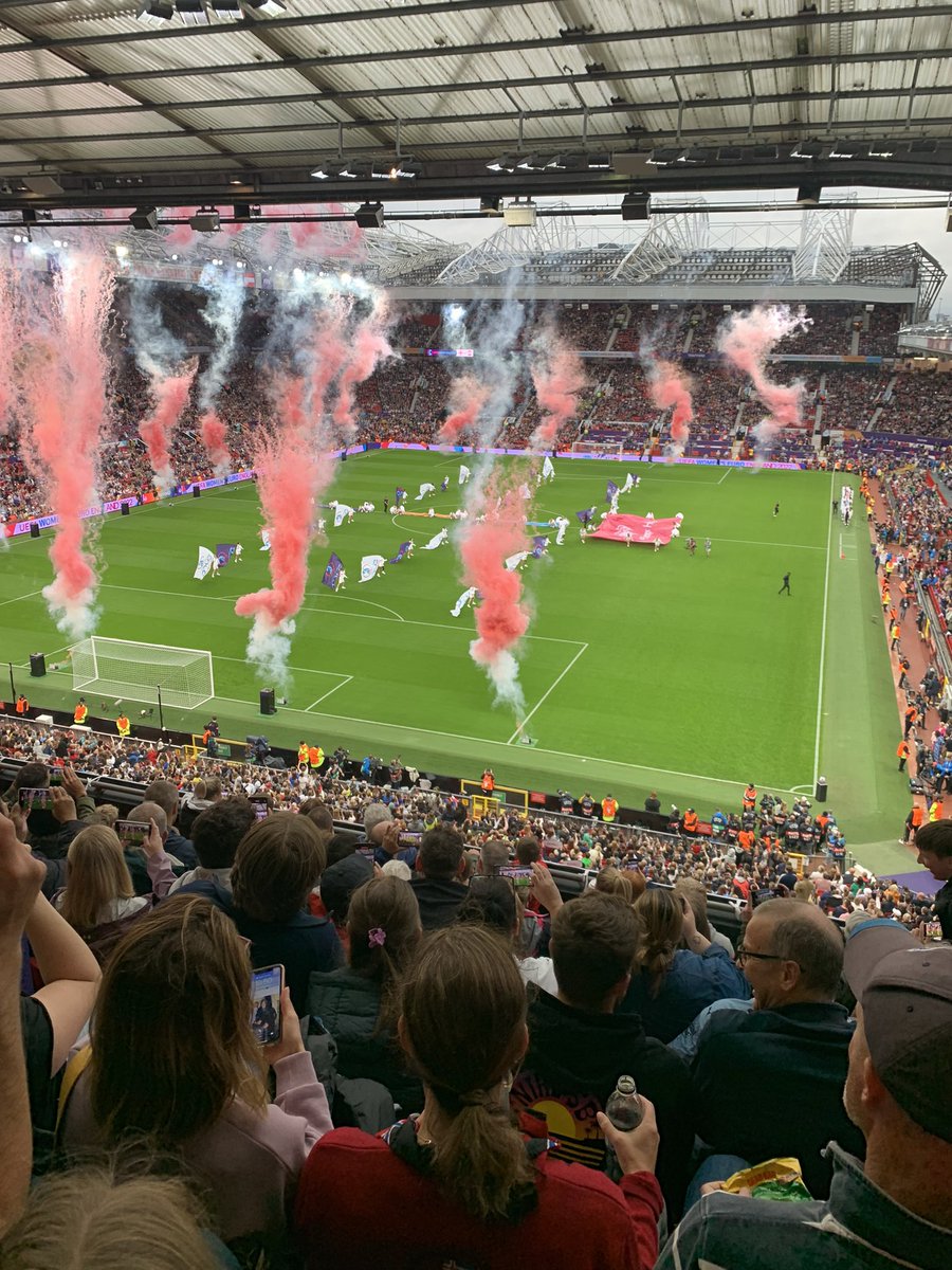 PVC_Sport's tweet image. What an experience! 

Tonight we went to Old Trafford to watch @englandlioness in the opening game of Euro ‘22.

15 students were chosen for their commitment to leadership activities with @pendlesgo 

A fantastic occasion and it was enjoyed by all! Plus, a win for England!🏴󠁧󠁢󠁥󠁮󠁧󠁿 ⚽️