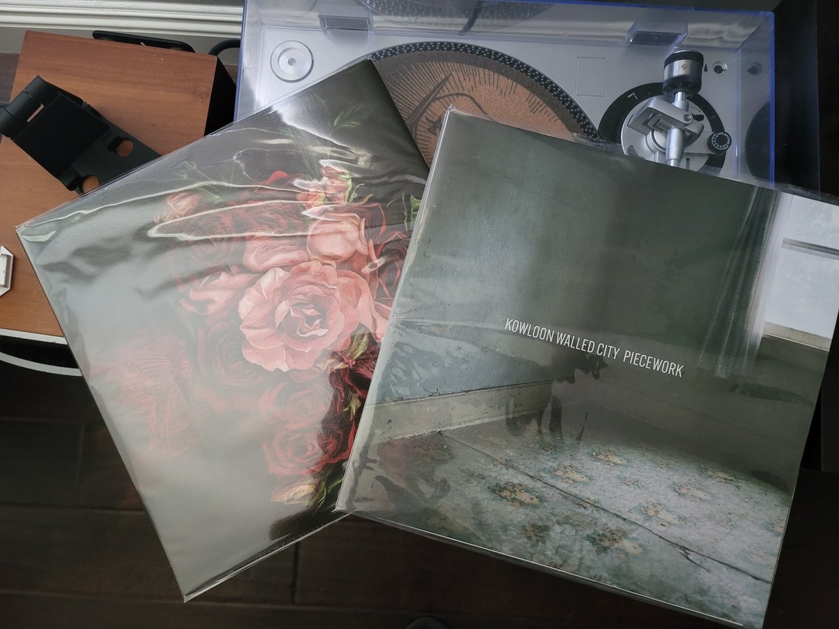 Row_dree_go tweet media