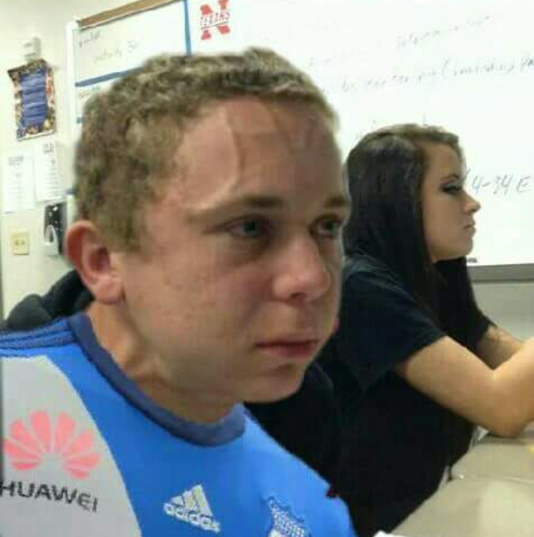 Andrs55255293's tweet photo. El Biza toda la Sesión guardando la bandera en el culo:
#bizarrap #Quevedo #Session52 @bizarrap https://t.co/3kLppafEzS