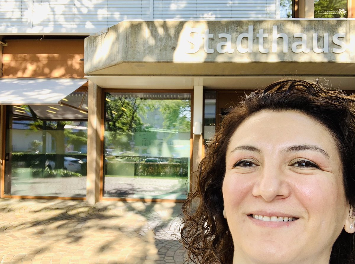 Ein sonniger Tag! So durfte ich heute meine Stadtratstätigkeit mit der Konstituierung beginnen. 
Ich freue mich auf die neue Herausforderung im Ressort „Alter, Pflege und Soziales“ und die Zusammenarbeit im #Stadtrat Stadt Schlieren.

limmattalerzeitung.ch/limmattal/regi…