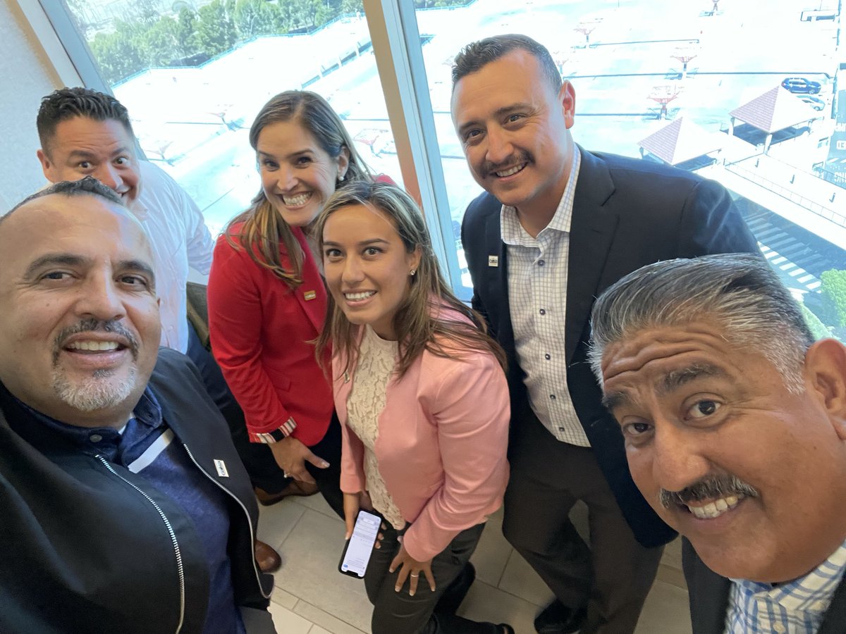 Scavenger #5: 21 inverted pyramid structures. Team: 2 Sonias &amp; 4 guys! #CALSAFamilia
#CALSASI2022 <a href="/CALSAfamilia/">CALSA</a> #scanvengerhunt