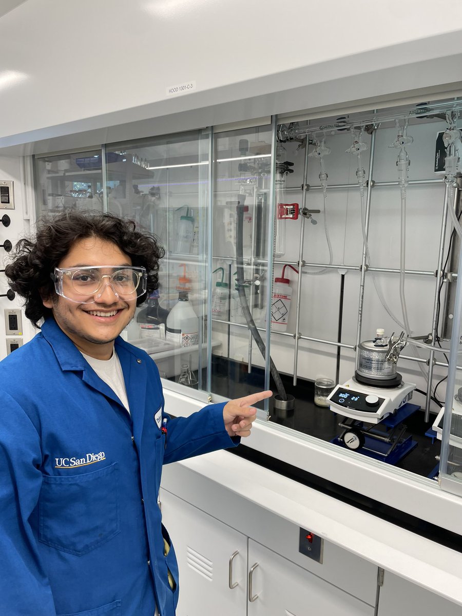 Ivan’s a visiting scholar in our lab this summer and just ran his first  reaction here! Welcome Ivan! 👏