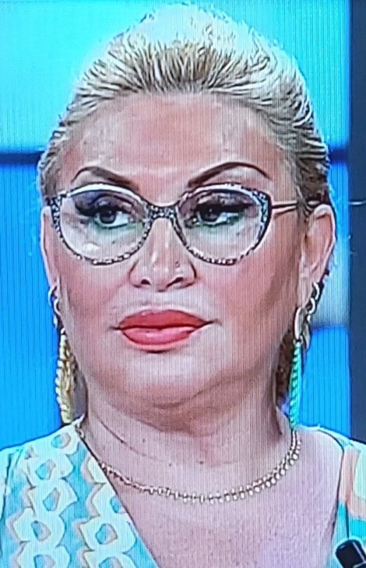 yodo3011's tweet photo. #SalvameMediafest3

Las Trinkers viendo La Noche Drag en Telecinco https://t.co/y7ND6uvItd