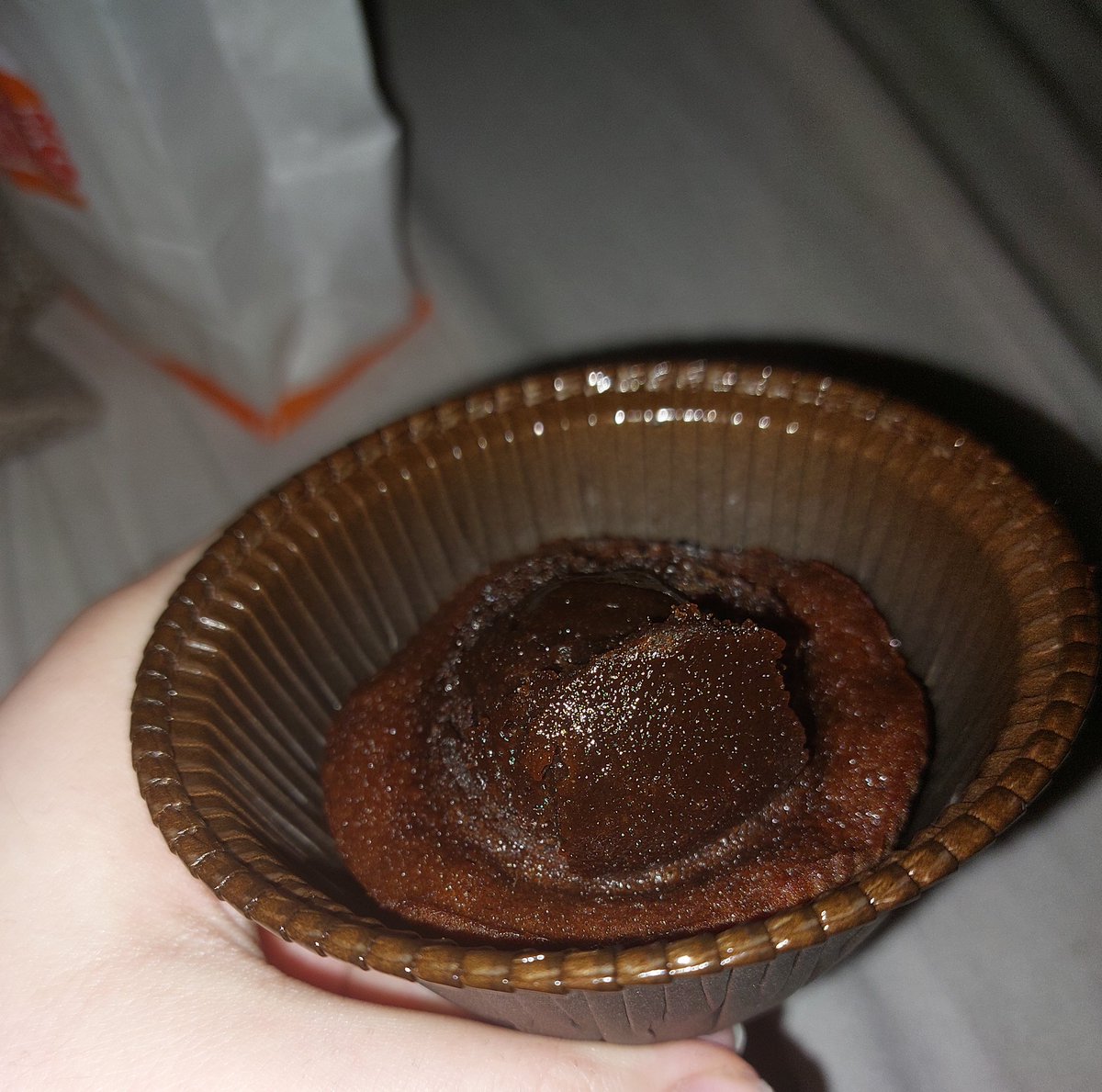 philadel_phia's tweet photo. who pooped in my burger king brownie? https://t.co/B4vxwDsVxt
