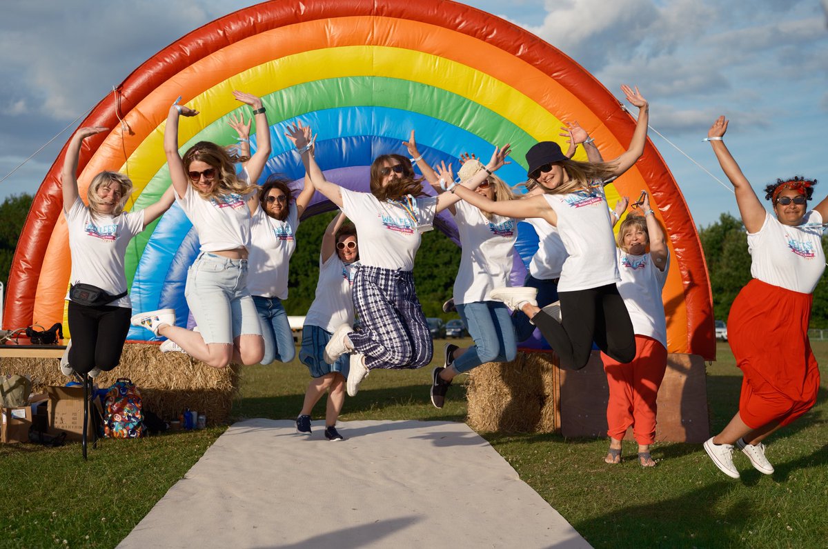 Huge congrats and thanks to @DonelanAmy @ICB_Rhi and this brilliant team for making #HIOWWellfest2022 such a success! Great collab across the whole of @HIOW_ICS to support our amazing #nhspeople 
👏💙🌈💙👏