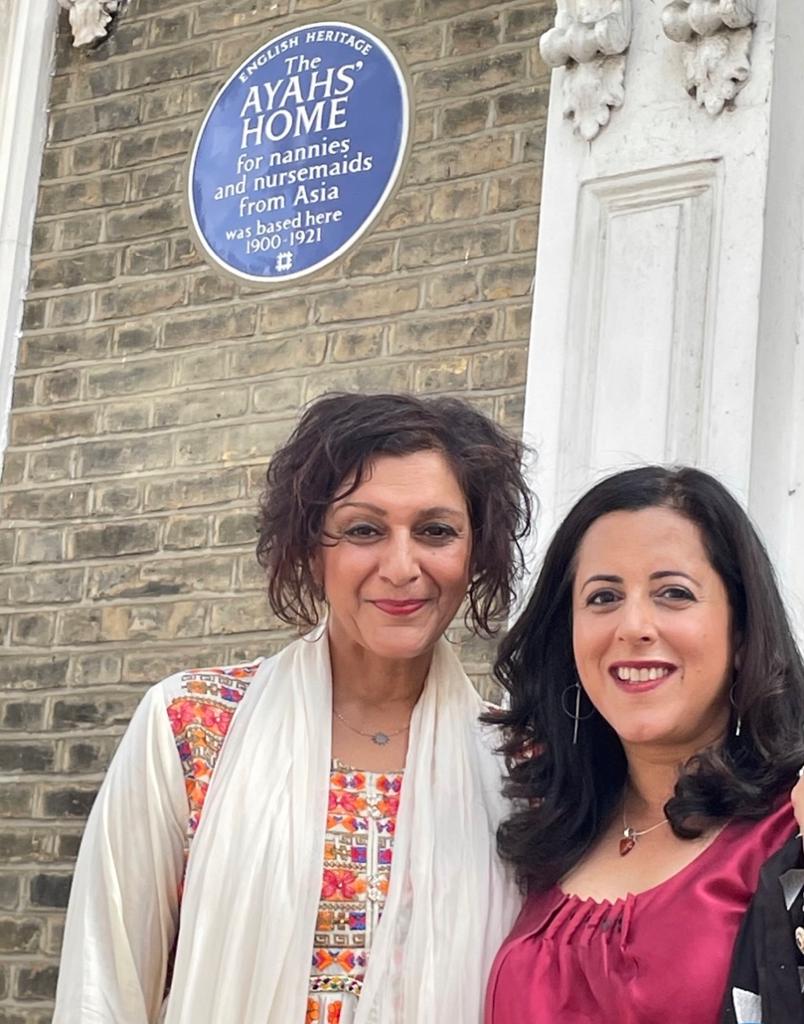 A relentless campaign led by Farhanah Mamoojee to get recognition to the <a href="/ayahshome/">ayahshome</a> in Hackney finally resulted in a <a href="/EnglishHeritage/">English Heritage</a> Blue Plaque on the building. This plague was inaugurated by <a href="/MeeraSyal/">MeeraSyal💙</a> and <a href="/tweeter_anita/">anita anand</a> last month.