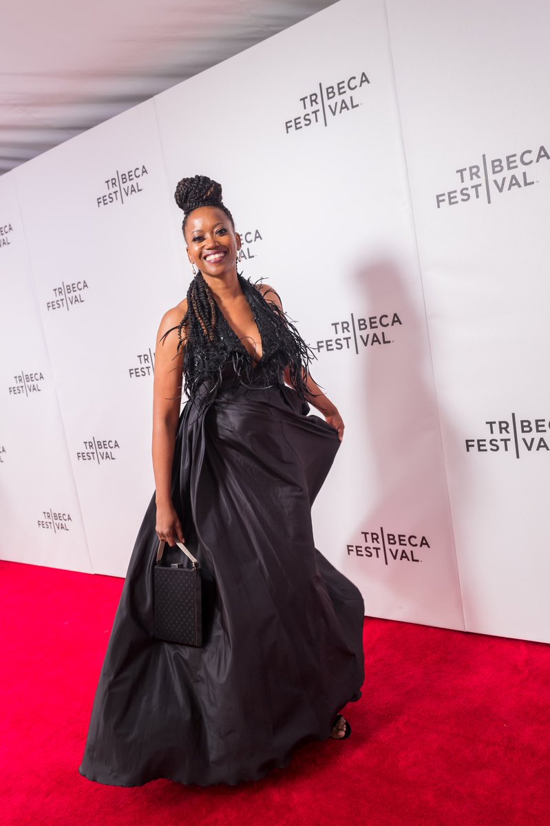 EAlexTheGreat's tweet image. Oh yeah, I can do glam too! 

@whitneybdow @colorfarm @Tribeca #TheBigPayback #HR40 #Tribeca2022