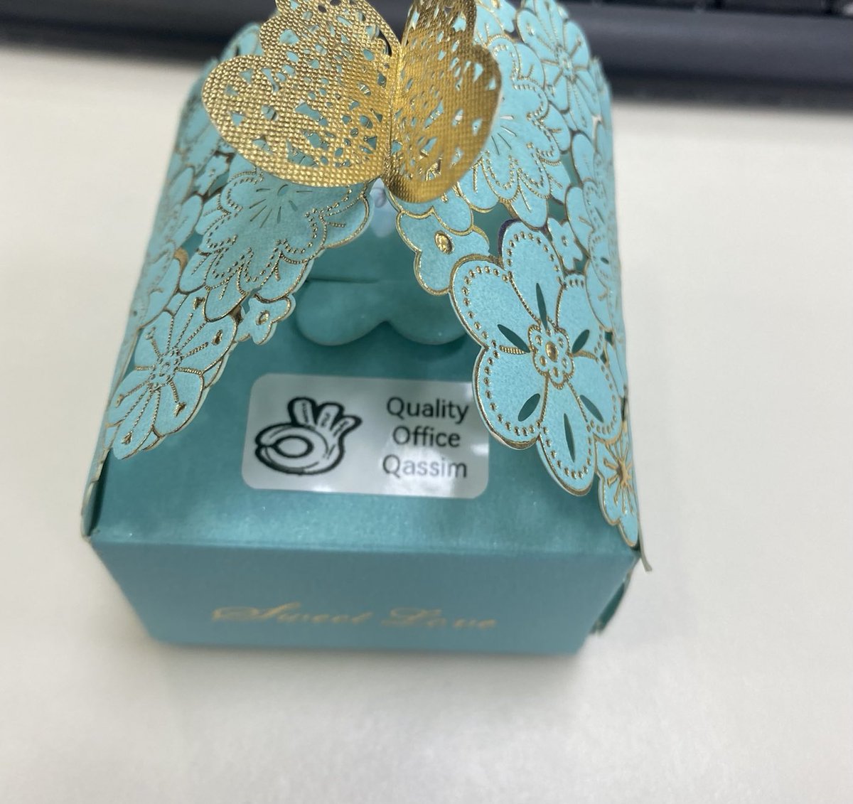 Quality office training gift .. to be remembered 🌺