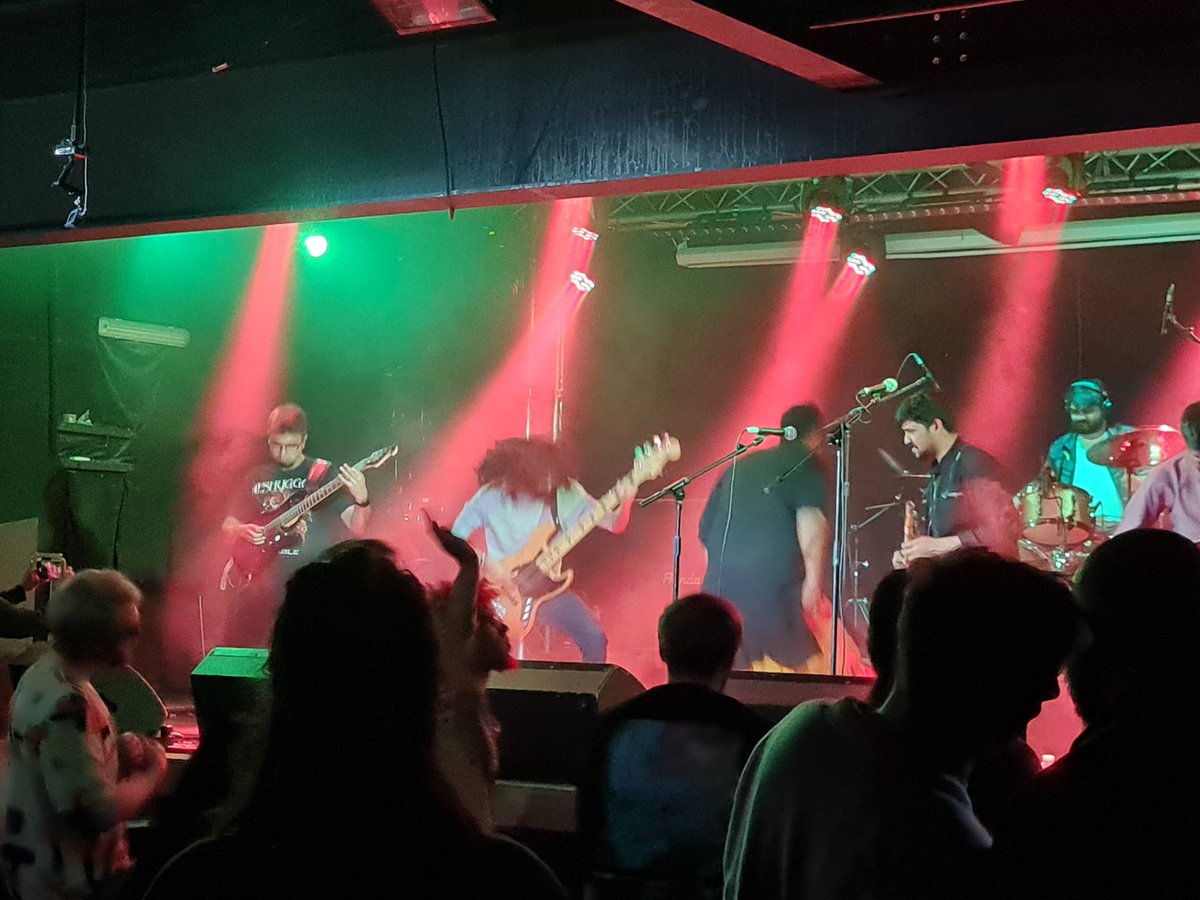 krayn1's tweet photo. Amazing set from @ProjectMishraM tonight. You have to see them on this tour. https://t.co/kjxO39d0a6