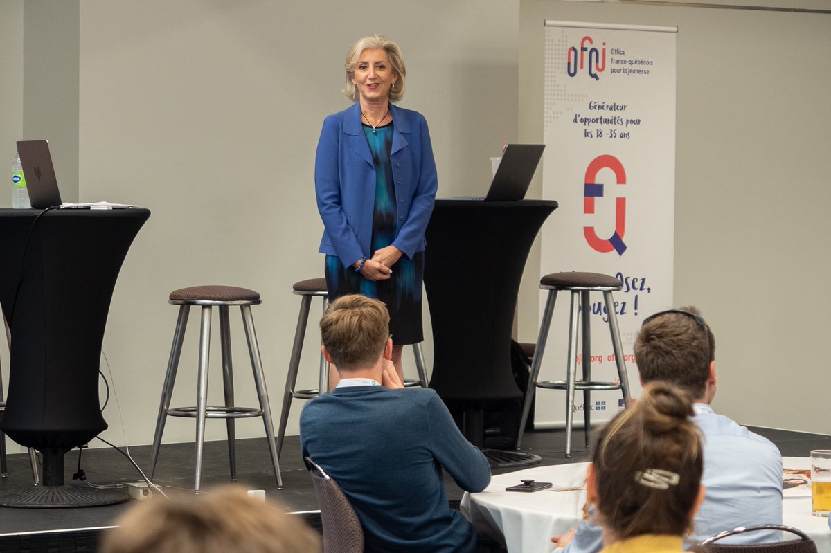 LOJIQ's tweet photo. EN DIRECT | Atelier inspirant de l’@EEBeauce en conclusion de #AffairesFranco2022 pour les 58 jeunes entrepreneurs francophones de la délégation LOJIQ-@ofqj_france - @Le_BIJ: On apprend à apprendre de nos erreurs! Grand merci à @ClaireDeronzier pour sa présence à nos côtés! https://t.co/i2J8meOYiD