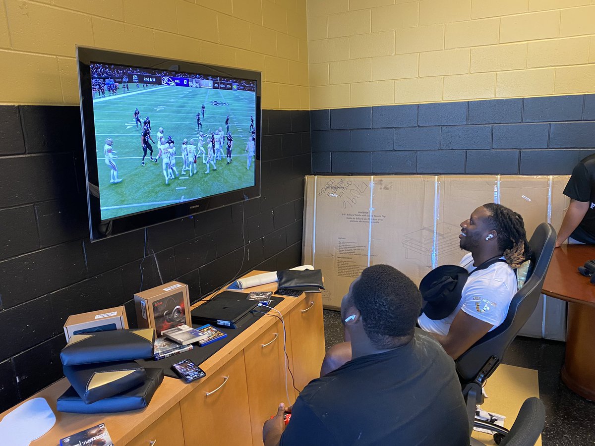 erob50's tweet image. Team Bonding 🔗 

#swarmAS1 #52days