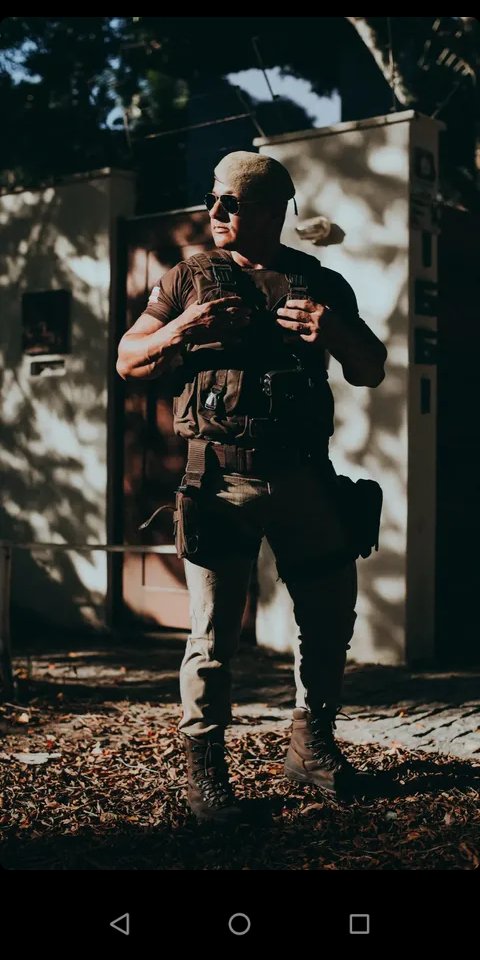 EmilioB15179761's tweet photo. this body cop 👮 #hotcop #musclecop #hotinuniform https://t.co/y9UP7yWPIX