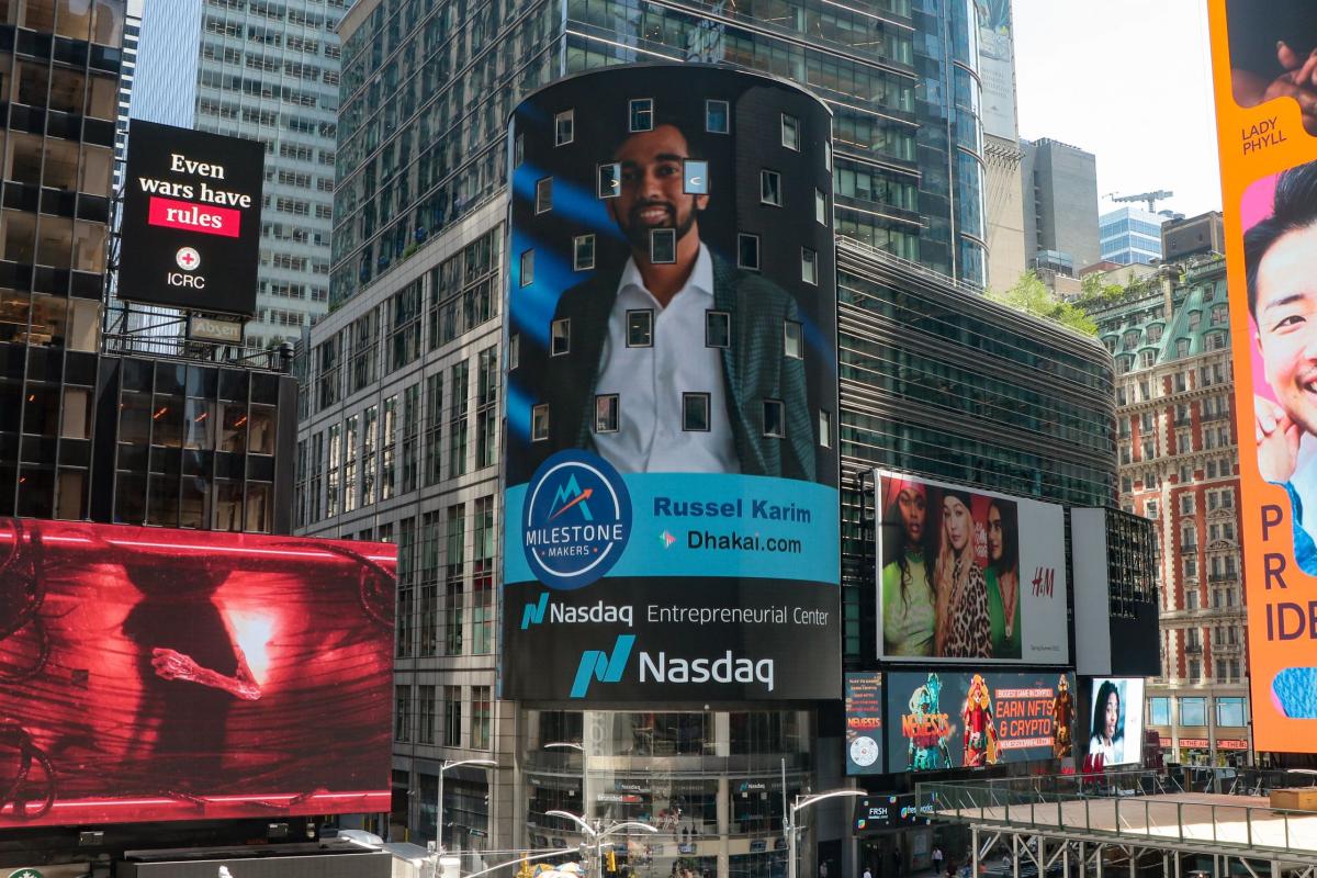 wallingf's tweet photo. A @uni_cs alum makes an appearance on the Times Square jumbotron. https://t.co/MCfuwTcUjK https://t.co/kASD9cBMAS