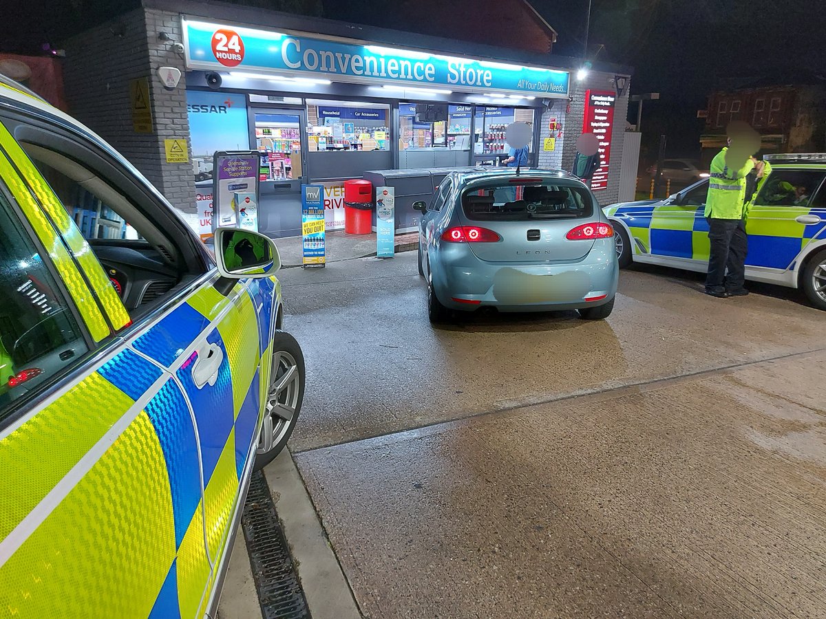 gmptraffic's tweet photo. Cloned Seat was sighted by #XT48 in Openshaw &amp; pulled onto a petrol station. The driver was #arrested fior drug driving and the vehicle #seized as he doesn't have a full licence or insurance. The front seat passenger was arrested as he was wanted for Burglary. #2for1 #RPU https://t.co/8fbxhukeQs