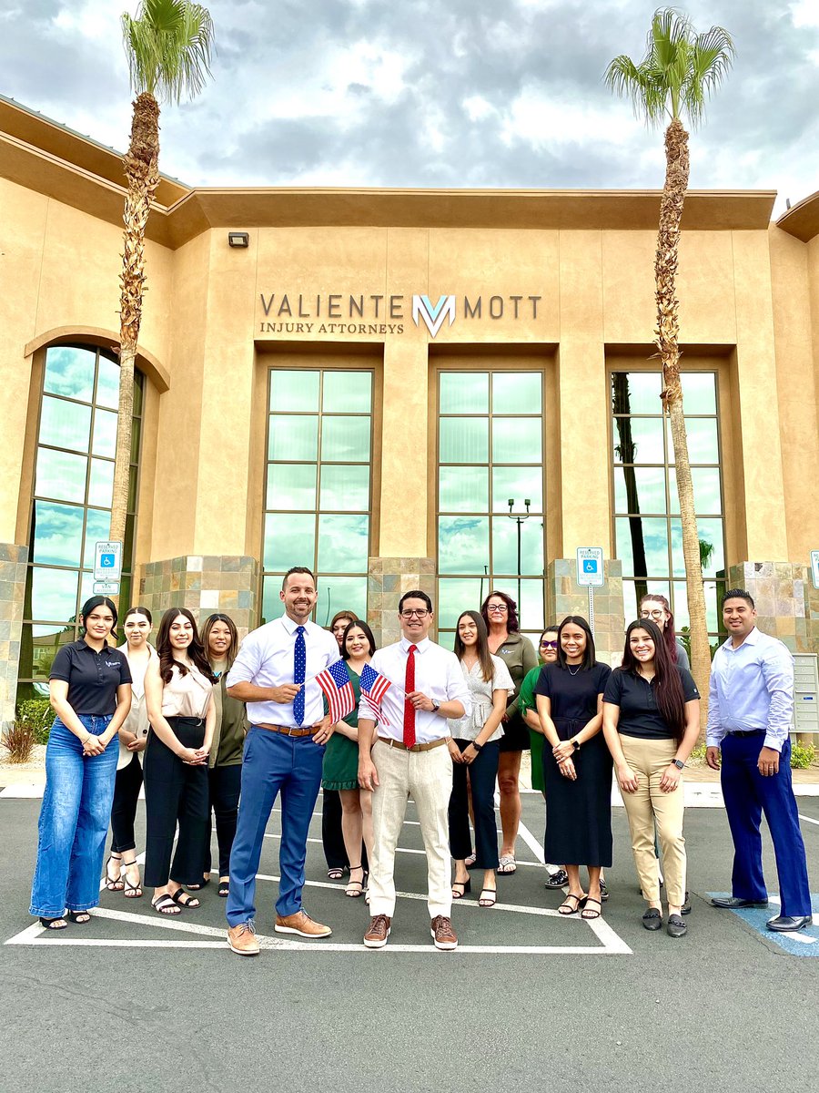 graphicka_'s tweet photo. @ValienteMottLaw thanks for trusting us. #LatinoMarketing #BilingualAgency #CreativeContent #ProductionTime https://t.co/qi3BCwI5DY