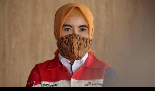 KompasTV's tweet photo. Dirut Pertamina Sebut Pertamax Mestinya Dijual Rp17.950/Liter, Selisihnya Tidak Diganti Pemerintah https://t.co/jRlSVk3XOh https://t.co/Kyyu6INQg2