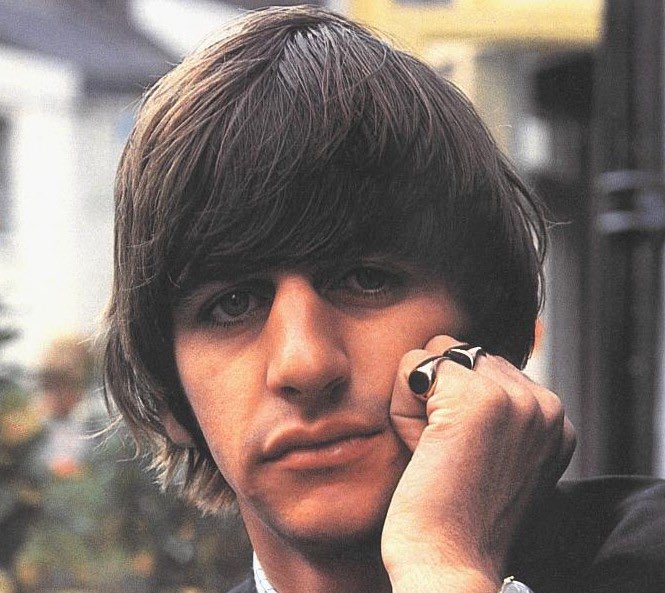 BeatlesEarth tweet picture