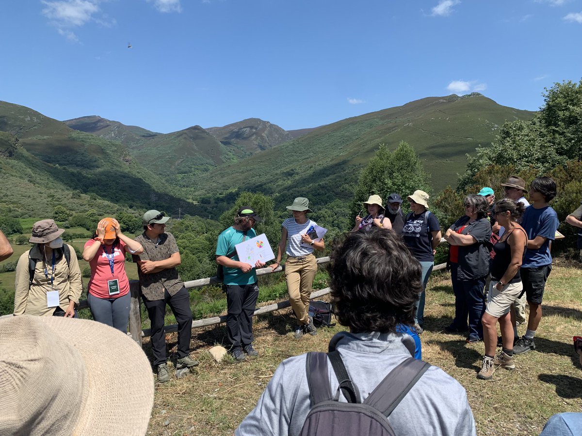 Desde el mirador de A Golada podrás apreciar los Valles glaciares de A Seara. Allí, las científicas del Geoparque realizan investigaciones sobre #CambioClimatico