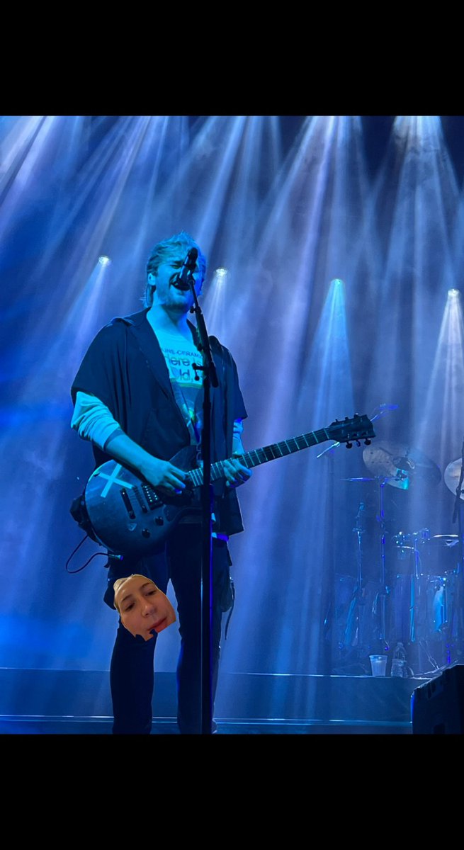 irwinfades's tweet photo. Update, I watermarked my pictures of Michael with an awful image of myself but hereโs Michael from Denver๐ญ #5sosdenver https://t.co/nA5IHr5Pxr
