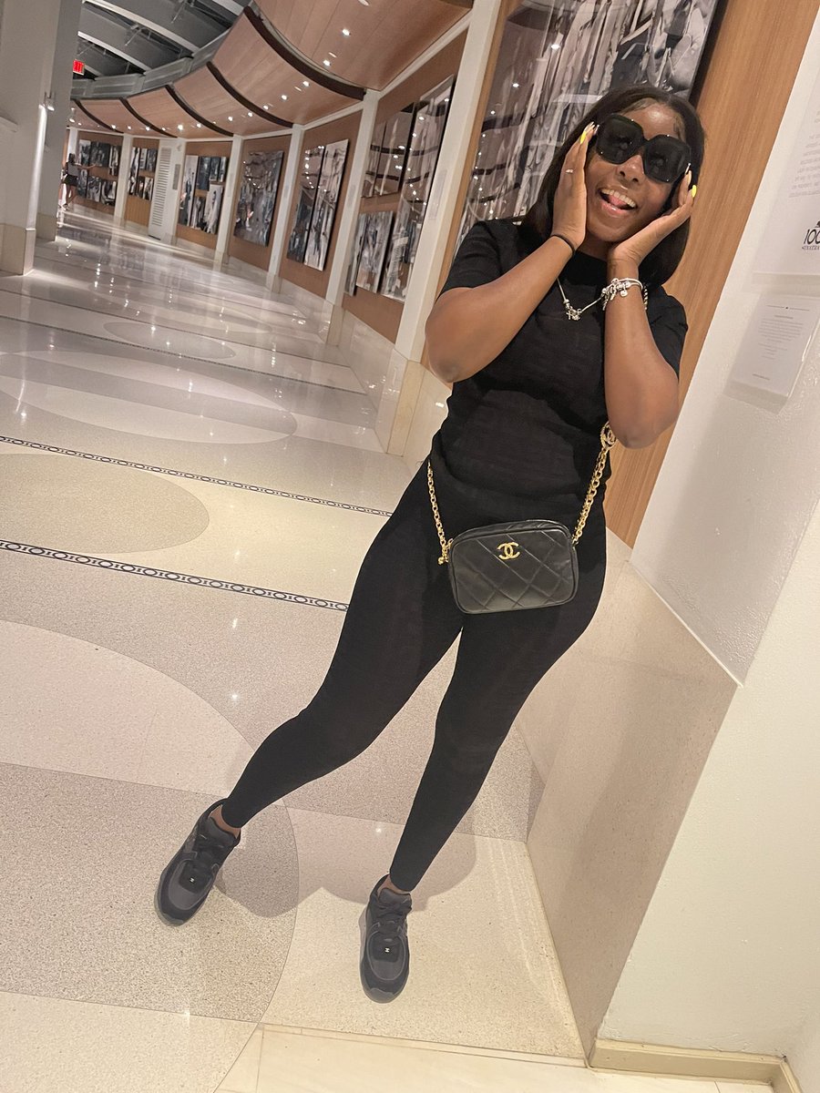 _queenj_1's tweet photo. Black mamba 24 🖤 #mydayyy https://t.co/4VjEBLY4U2