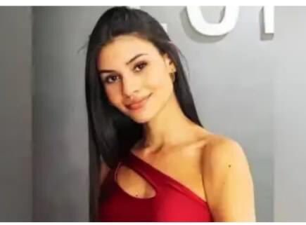 Luna_pacheco19's tweet photo. Patricia Rodríguez, 31 años, mamá de una nena, asesinada a golpes por su ex pareja, envuelta en film y enterrada.
Vanesa Concha, 29 años, mamá de una nena, estaba embarazada, fue asesinada por su novio que la colgó de un árbol para simular un suididio. https://t.co/CjUBkzQSg3