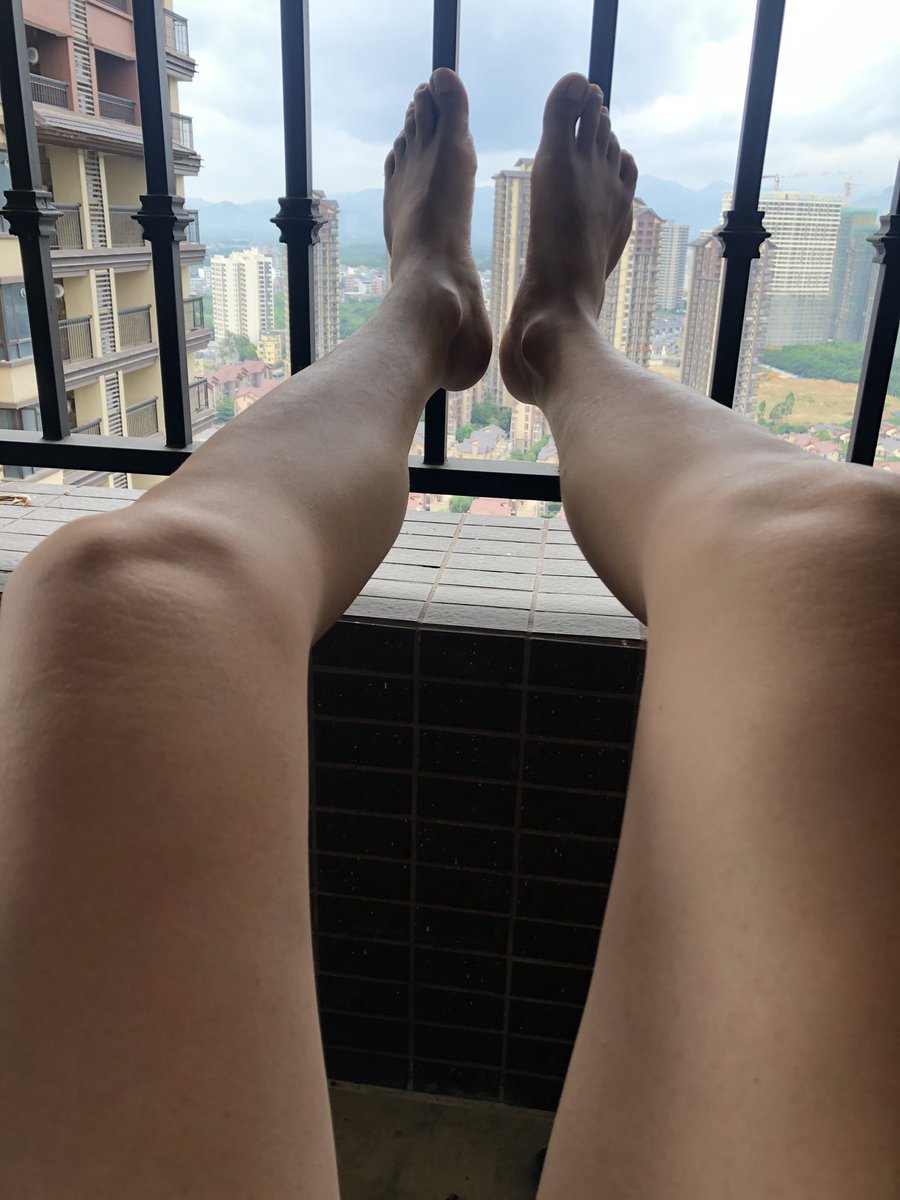 招个爷们的私奴，随叫随到，花样百出，不断开发尝试的，难不难呢，报名报，贱狗儿子们