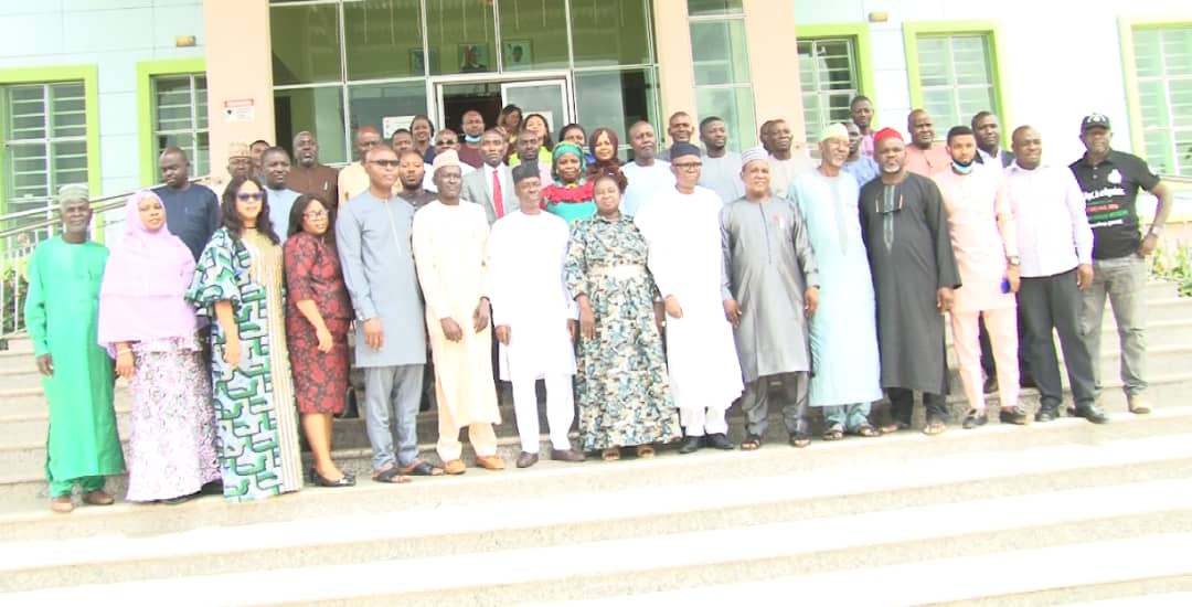 fissinfong's tweet photo. A stakeholders’ workshop on agrochemicals (plants pesticides) importation, manufacturing, marketing, distribution and handling in Nigeria and the way forward was organized by the Farm Inputs Support Services Department of the Federal Ministry of Agriculture and Rural Dev 1/5 https://t.co/Nvwmv8Gu8v