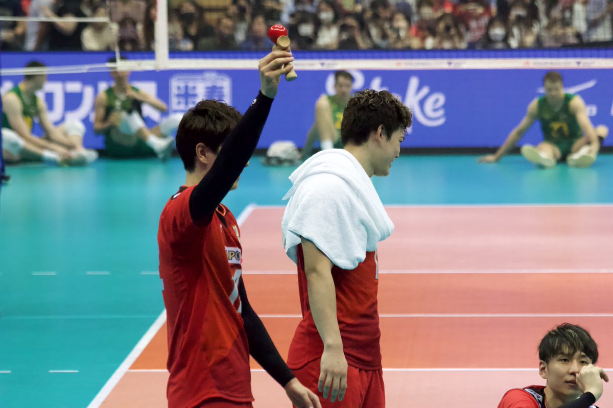 yunvolleyball's tweet photo. 2022.07.06
VNL2022 ネーションズリーグ
丸善インテックアリーナ

西田選手の前でもけん玉してた🤣

#西田有志 選手
#髙橋藍 選手
#VNL2022
#龍神NIPPON https://t.co/5n1pJ5xx06