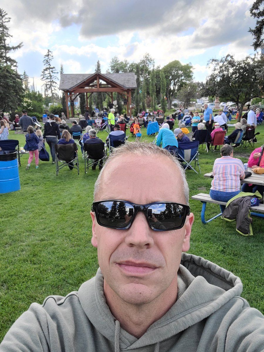 Hanging at Music in the Park in the <a href="/CityofLacombe/">City of Lacombe 🇨🇦</a>. A little cloudy but its sure to be a great night without any rain!
