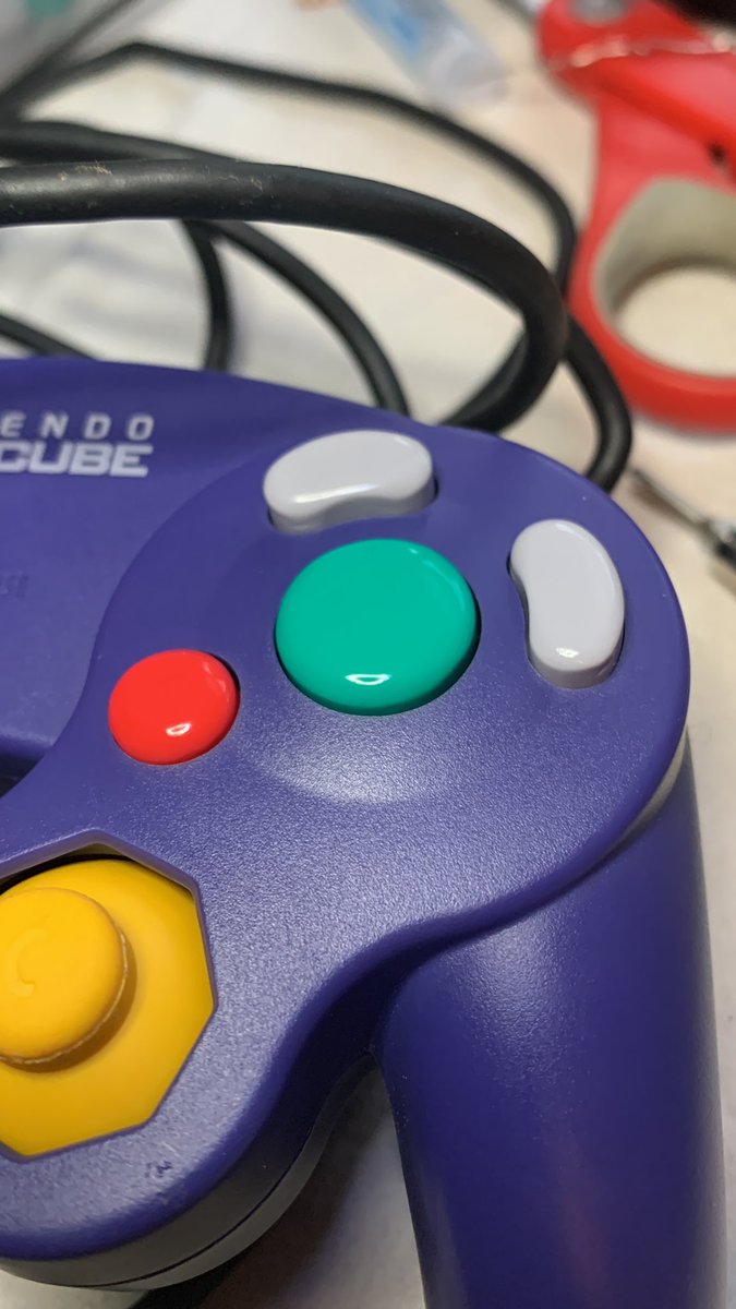 THE @eveningstar29 CONTROLLER

Bald Buttons
Tactile Z
<a href="/HottyPsModHouse/">HottyP’s Mod House</a> snapback mod
Long Plug R trigger
Lubed Stickboxes/Triggers