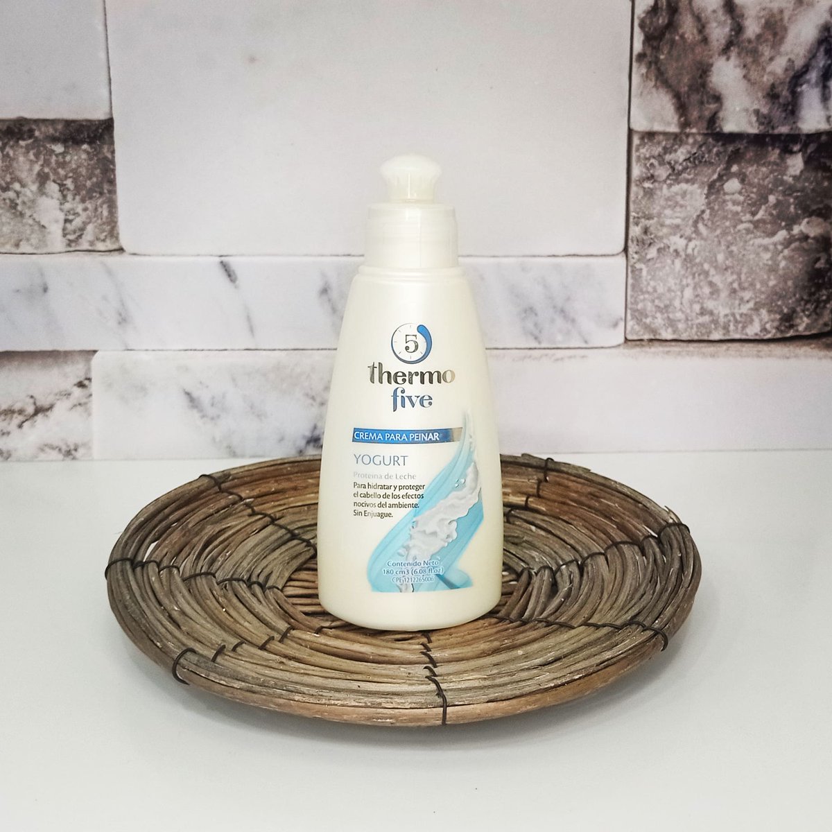 ThermoFive's tweet photo. Moldea, peina e hidrata tu cabello 💙✨

#ReconcíliteConTuCabello #CremaParaPeinar #Yogurt https://t.co/mg8Hkkrlc4