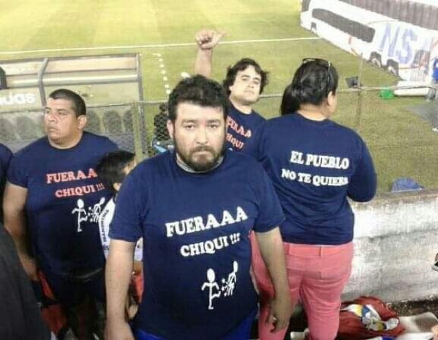 Ahora Chiqui Arce pasó de ser “EL MEJOR DT DEL MUNDO” a…..bueno ya saldrán las camisetas de nuevo