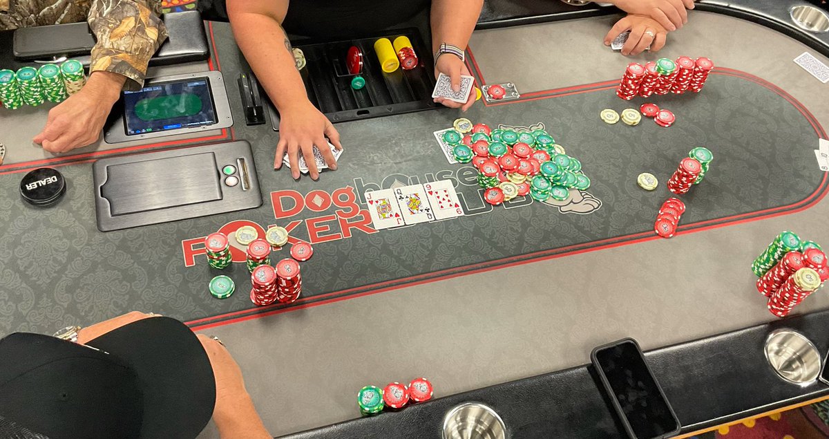 doghousepoker's tweet photo. Delicious action at Doghouse right now! Come splash around. Splash pots at 1, 2, &amp; 3 every day! AM &amp; PM! https://t.co/91tuUmTtin