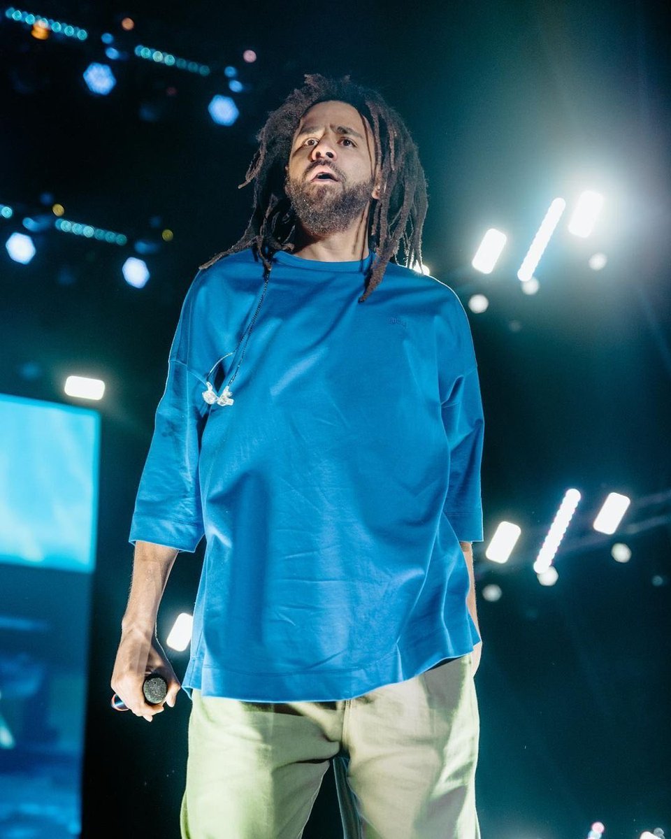 J. Cole performing in Portugal 🇵🇹