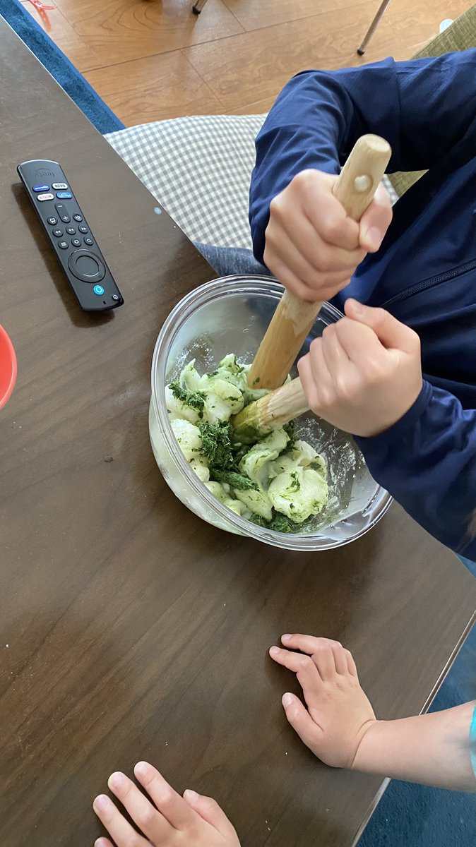 ショクモツレンサー tweet media