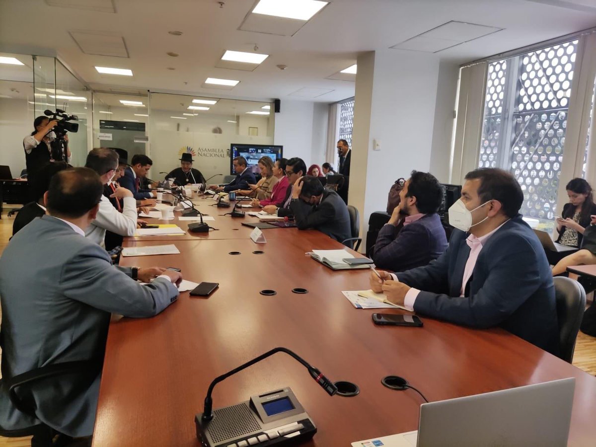 NikolayAguirre's tweet photo. Participamos como @UNLoficial en el debate de las reformas a la #LOES ante @EducacionAN. Proponemos un cogobierno participativo, incluyente y meritocrático; así como un adecuado ingreso a las IES públicas sin perder la excelencia académica en el marco de la garantía de derechos. https://t.co/n2BwHV7kuw