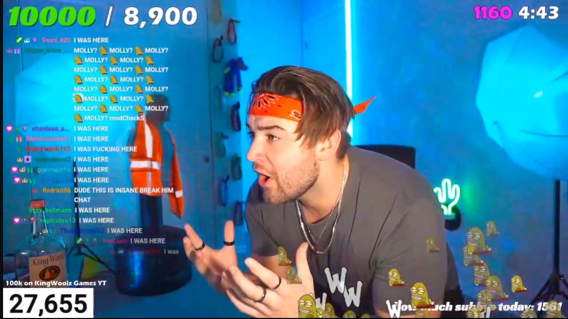 KingWoolz's tweet photo. 10,000 Subscribers on @Twitch 

A goal that once felt unreachable, has now been reached. Crazy. Follow your dreams 🖤🖤 https://t.co/0vONnkHSoV
