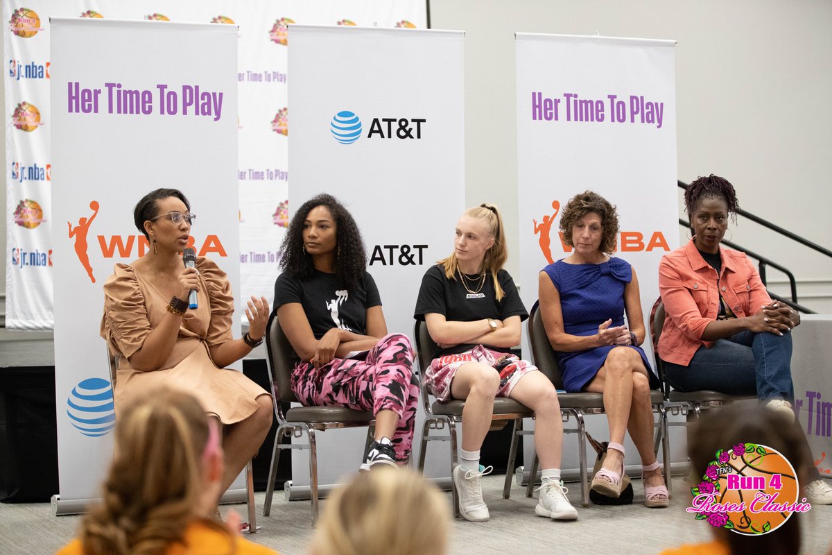TFNsRun4Roses's tweet photo. Educating and empowering the next generation during the Her Time To Play AT&amp;T Community Conversation! @ariivory @jrnba #HerTimeToPlay #run4roses #rosesfest https://t.co/5jZ99nSe2B