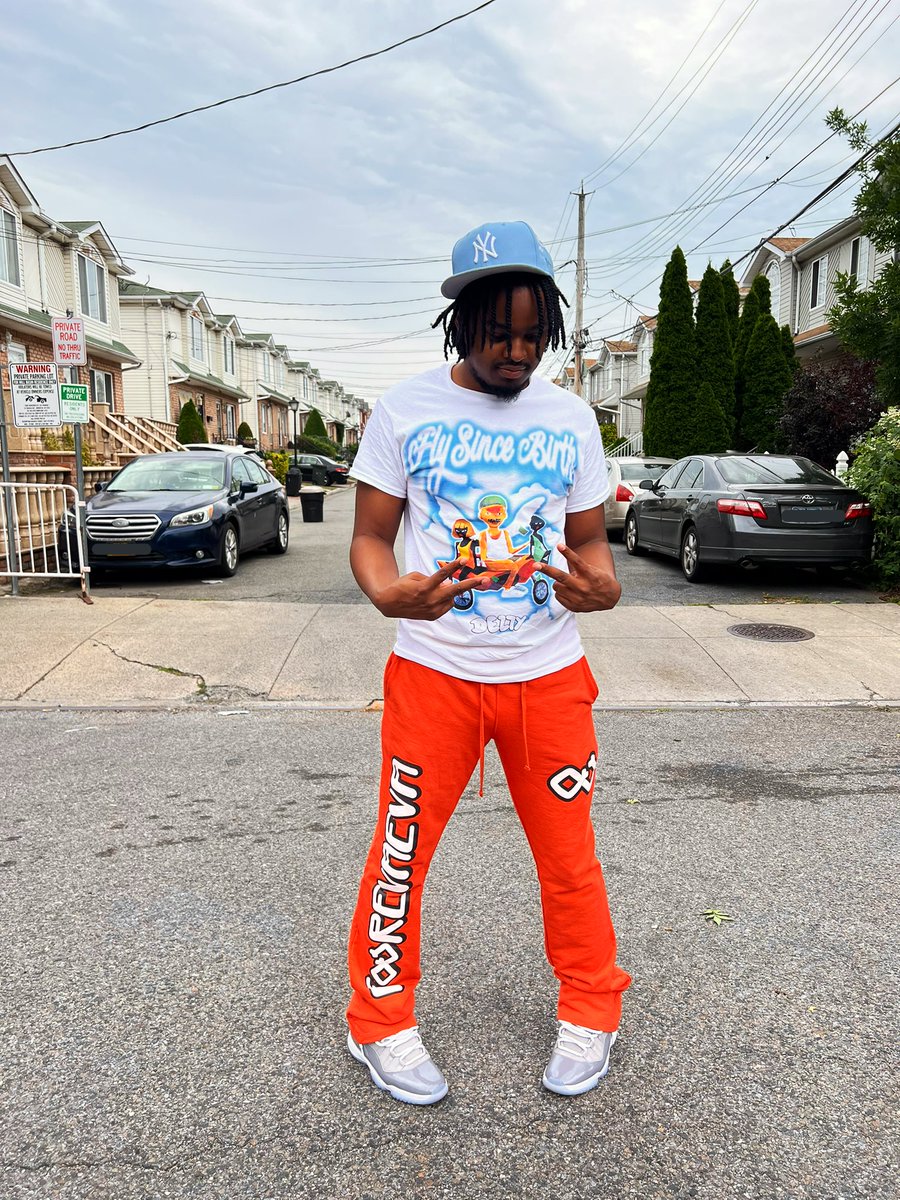 KozyAP_'s tweet photo. Super Bizzy ๐ฉ๐คง๐๐พโโ๏ธ
#Fly4eva #BlackOwnedHead2Toe https://t.co/CgcCwuMrYH