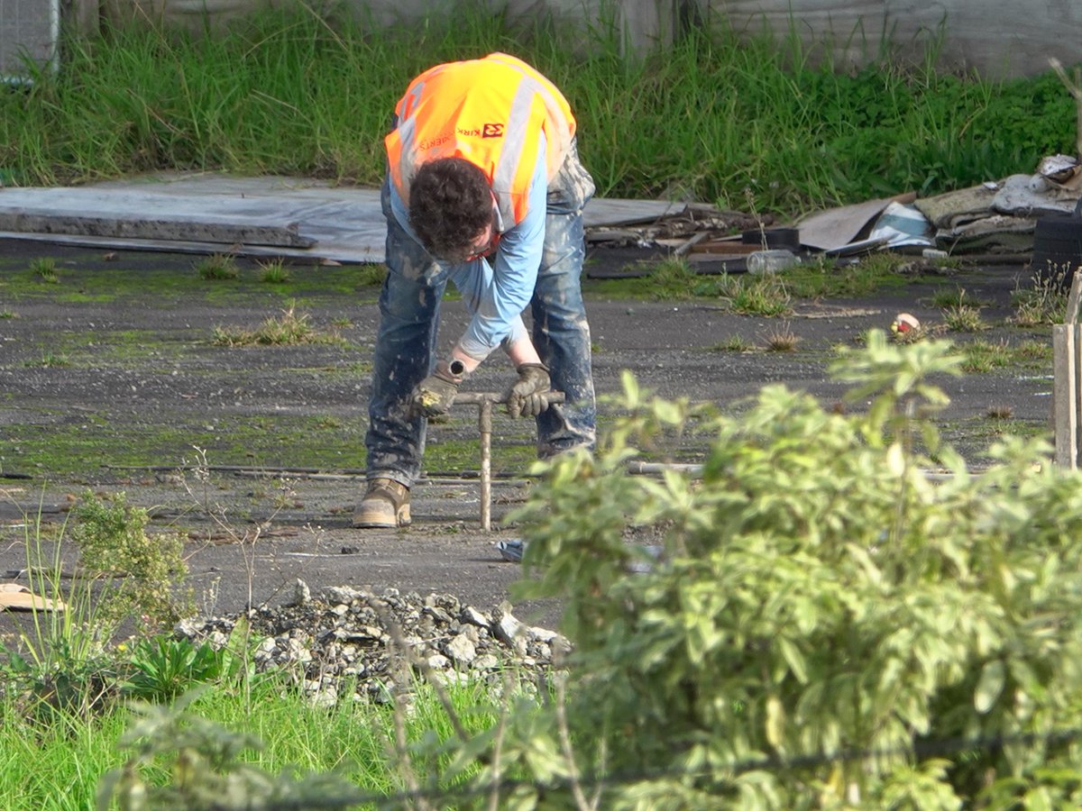 ZeeOneNZ's tweet photo. Image 1 hard/dirty work soil testing, Image 2 broke his soil test rod and wants to know what to do. #AucklandDevelopment https://t.co/le26YIdIzx