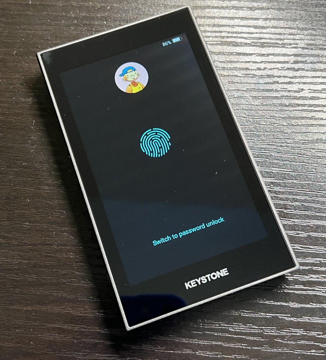 justape_'s tweet photo. In an effort to help our community secure their assets, we have partnered with Keystone to giveaway some hardware wallets! 

These can also display your NFTs! 🖼️

🏆 2 Keystone Pros

To Enter 👇:
1️⃣ Follow @KeystoneWallet @JustApeStudios 
2️⃣ Like &amp; RT 
3️⃣ Tag 3 Apes

⏲️ 48 hours https://t.co/ipvKY6W2dp
