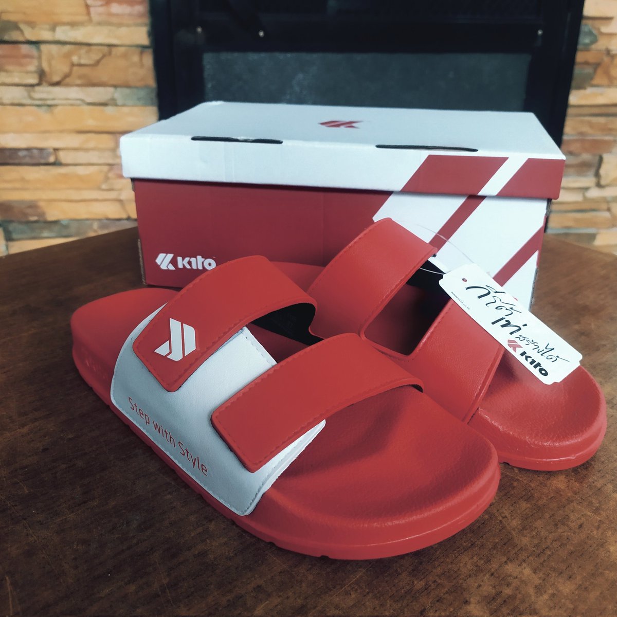 gotbrightwin's tweet photo. my kito slippers arrived today ❤️ thank you so much ms. mae!! ✨ @bvcgif_pasabuy

#bbrightvc #KitoxBright https://t.co/4Q1b5xgCgv