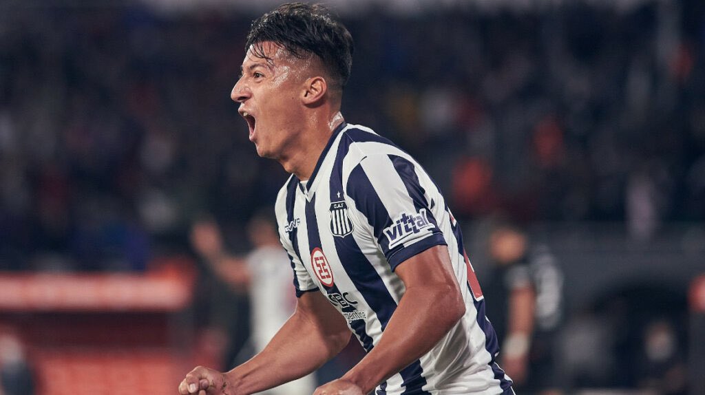 pilumeneses's tweet photo. El que es bueno, es bueno. Alan Franco llegó hace 2 semanas a #Talleres y hoy ya fue  titular en la vuelta de unos 8vos. de final de Libertadores. 
-
El ecuatoriano jugó hasta el minuto 70 y su equipo ganó 0-2 (1-3) para instalarse en cuartos.
-
El gol de la ida fue de Franco. https://t.co/pHlxJ9mVvA