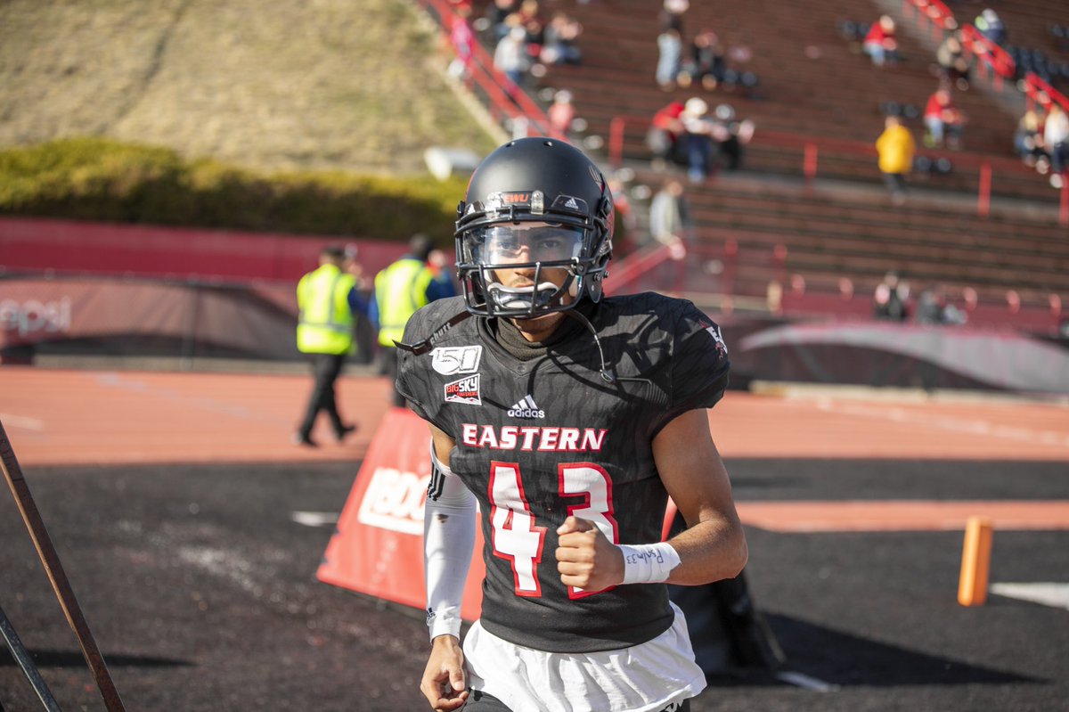 trevor_bowens's tweet photo. Thank you EWU. I’m so thankful for everything that this school has provided for me and more importantly the memories and life long friends I made here. I can’t wait for what the future holds. #GoEags https://t.co/aOLTcwQoKZ