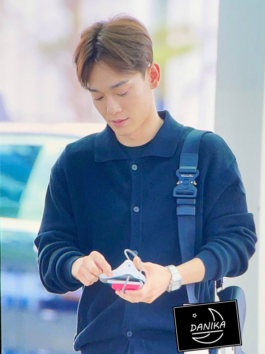 SeptemberDanika's tweet image. 220707 ICN-LHR #CHEN #종대